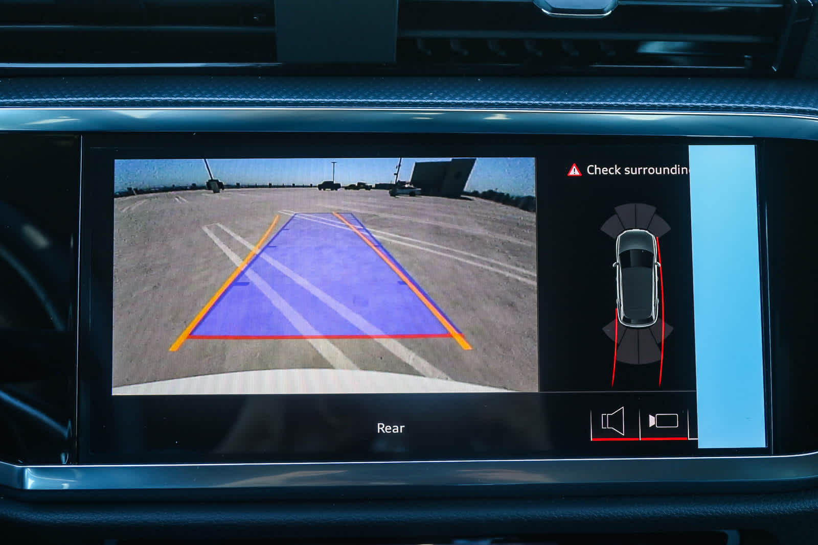 Thumbnail: 2025 Audi Q3 - 40