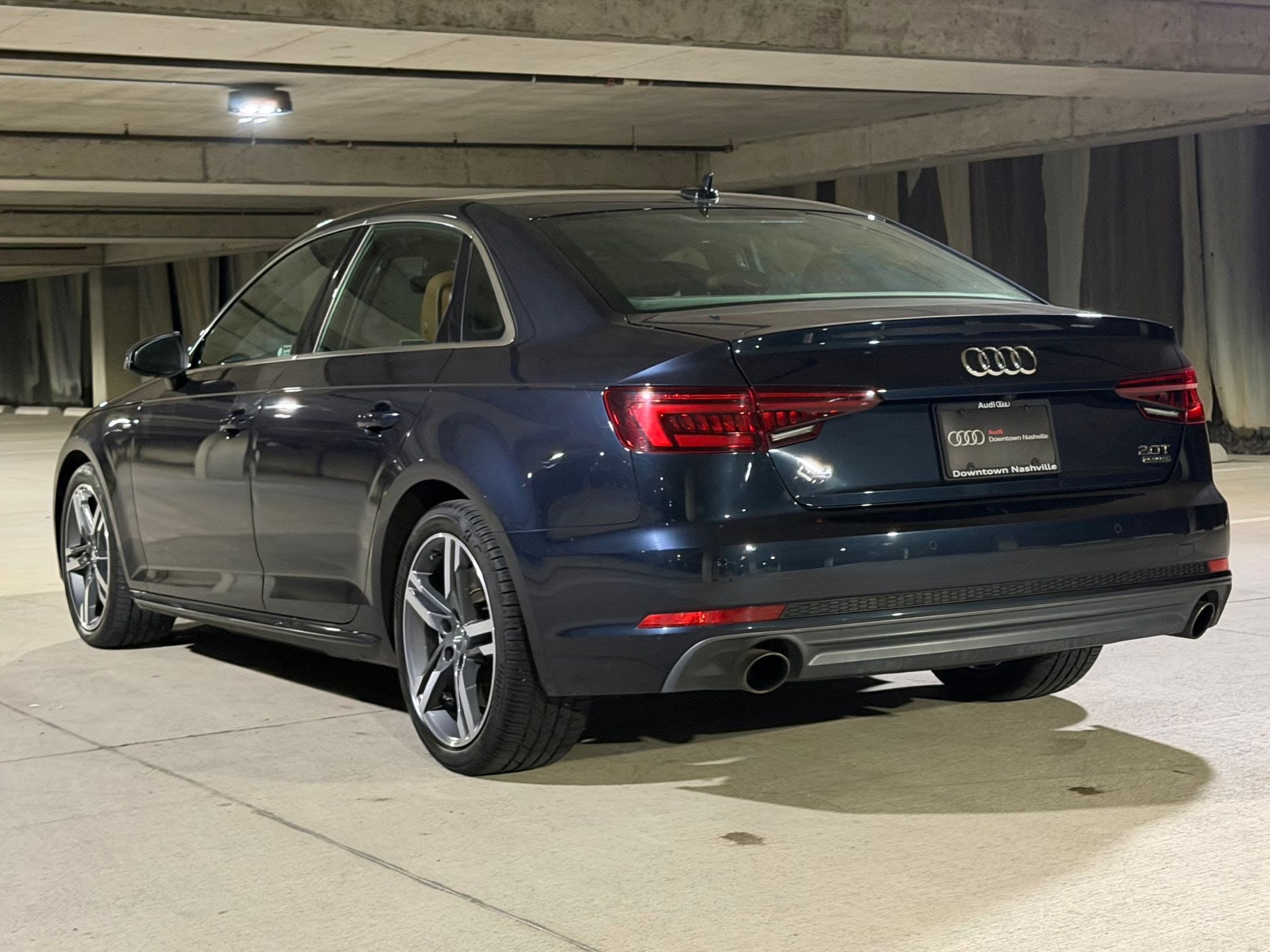 A4 Premium Plus 2.0 TFSI Premium Plus S Tronic Quattro AWD
