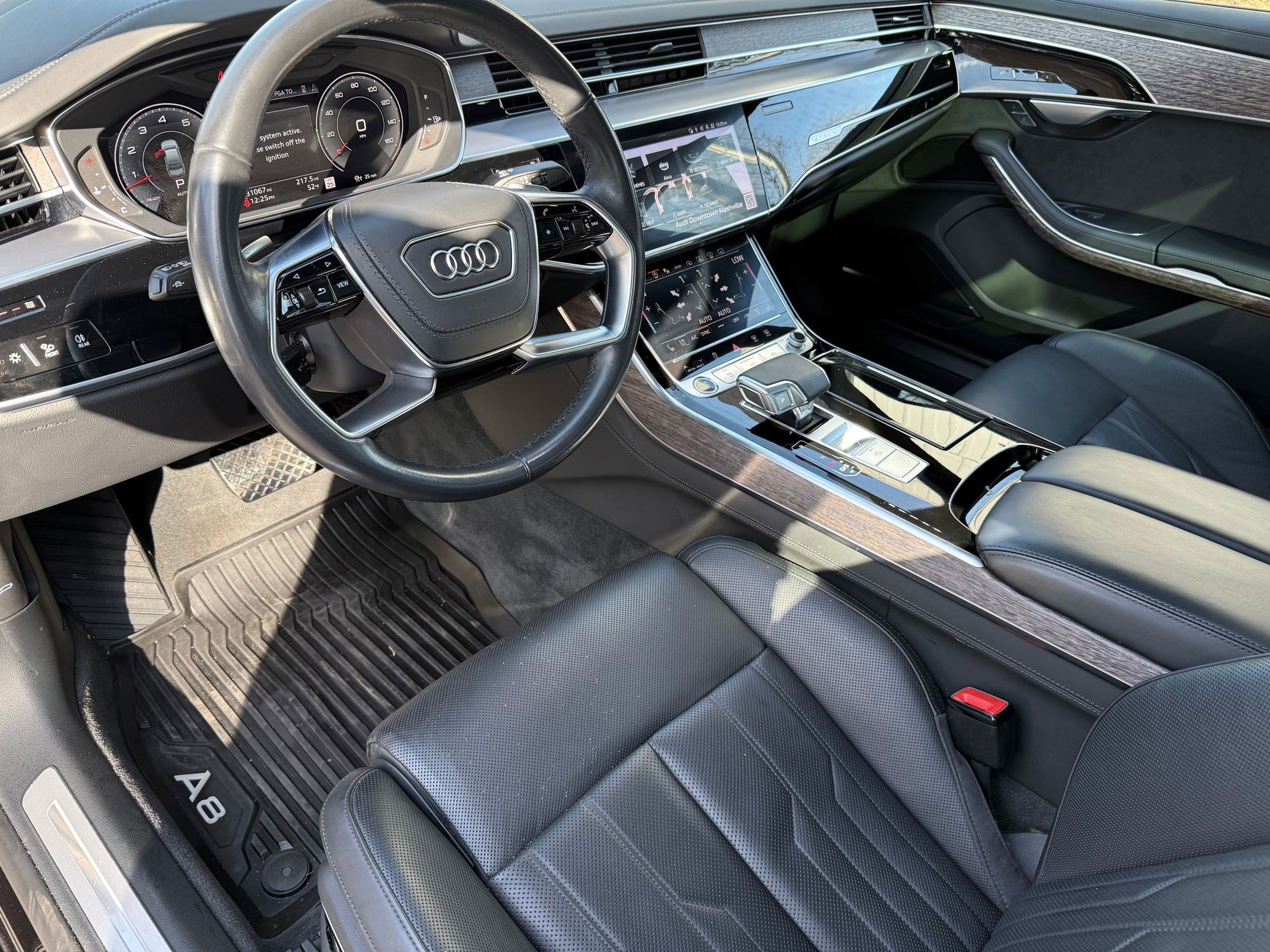 2024 Audi A8 L 55 TFSI Quattro photo 2