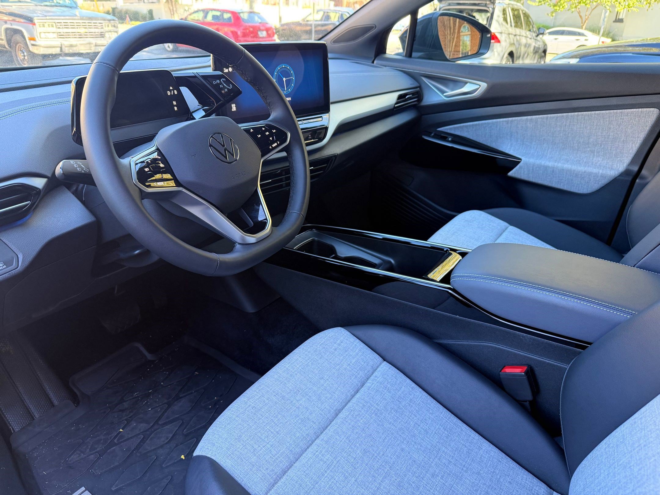2024 Volkswagen ID.4 Standard photo 4