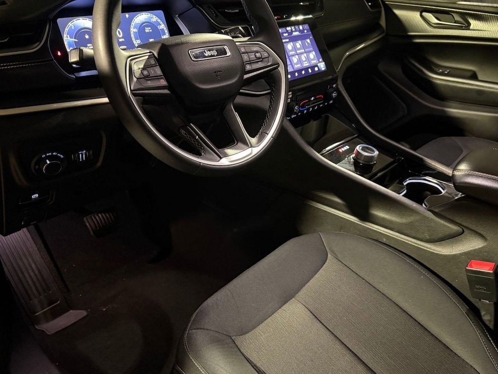 Used 2023 Jeep Grand Cherokee L Laredo Laredo 4x4