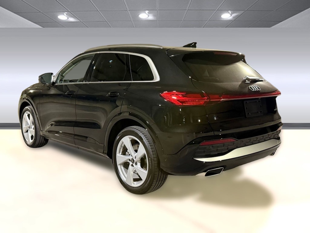 New 2025 Audi Q5 2.0T Prestige SUV