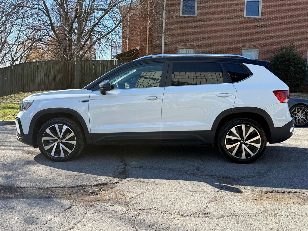 Used 2023 Volkswagen Taos SE SE FWD