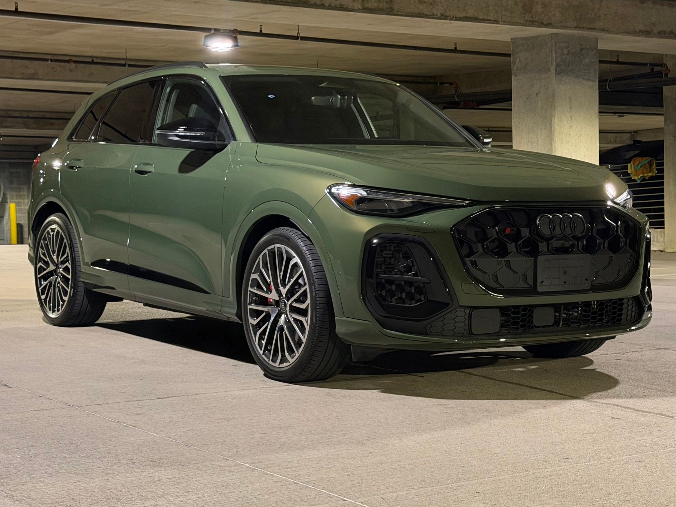 SQ5 Premium Plus SUV