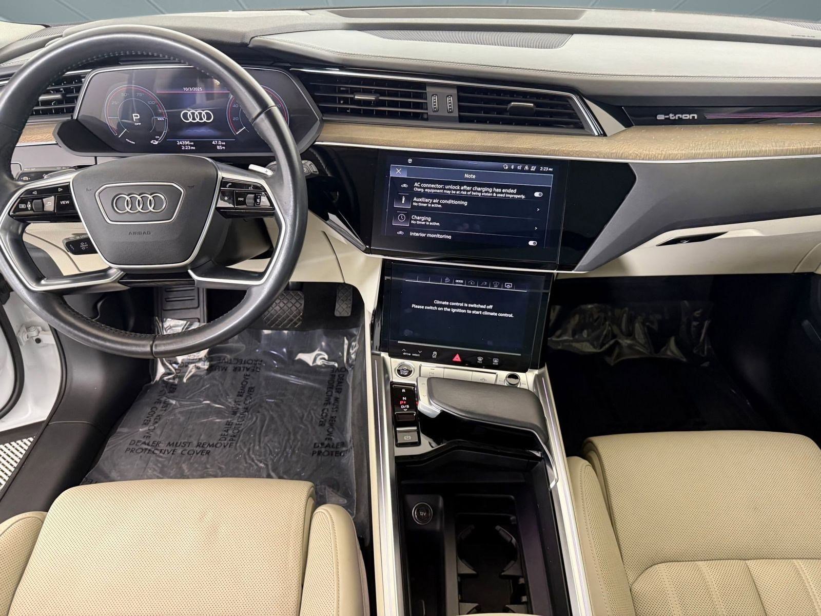 2021 Audi e-tron Prestige photo 4