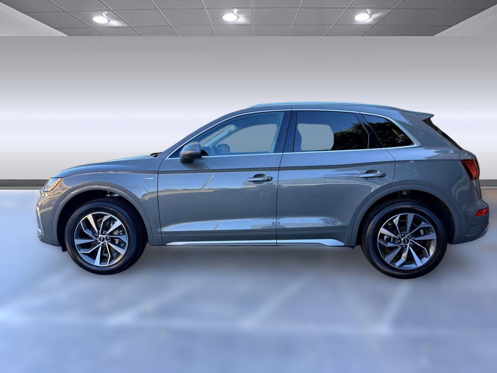 2023 Audi Q5 S line Premium Plus 45 TFSI photo 2