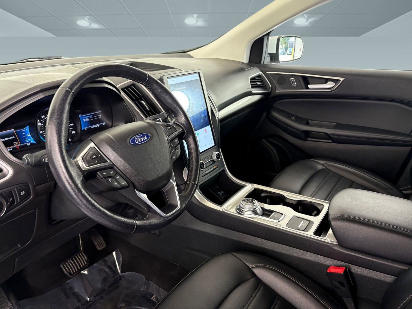 2023 Ford Edge SEL photo 4