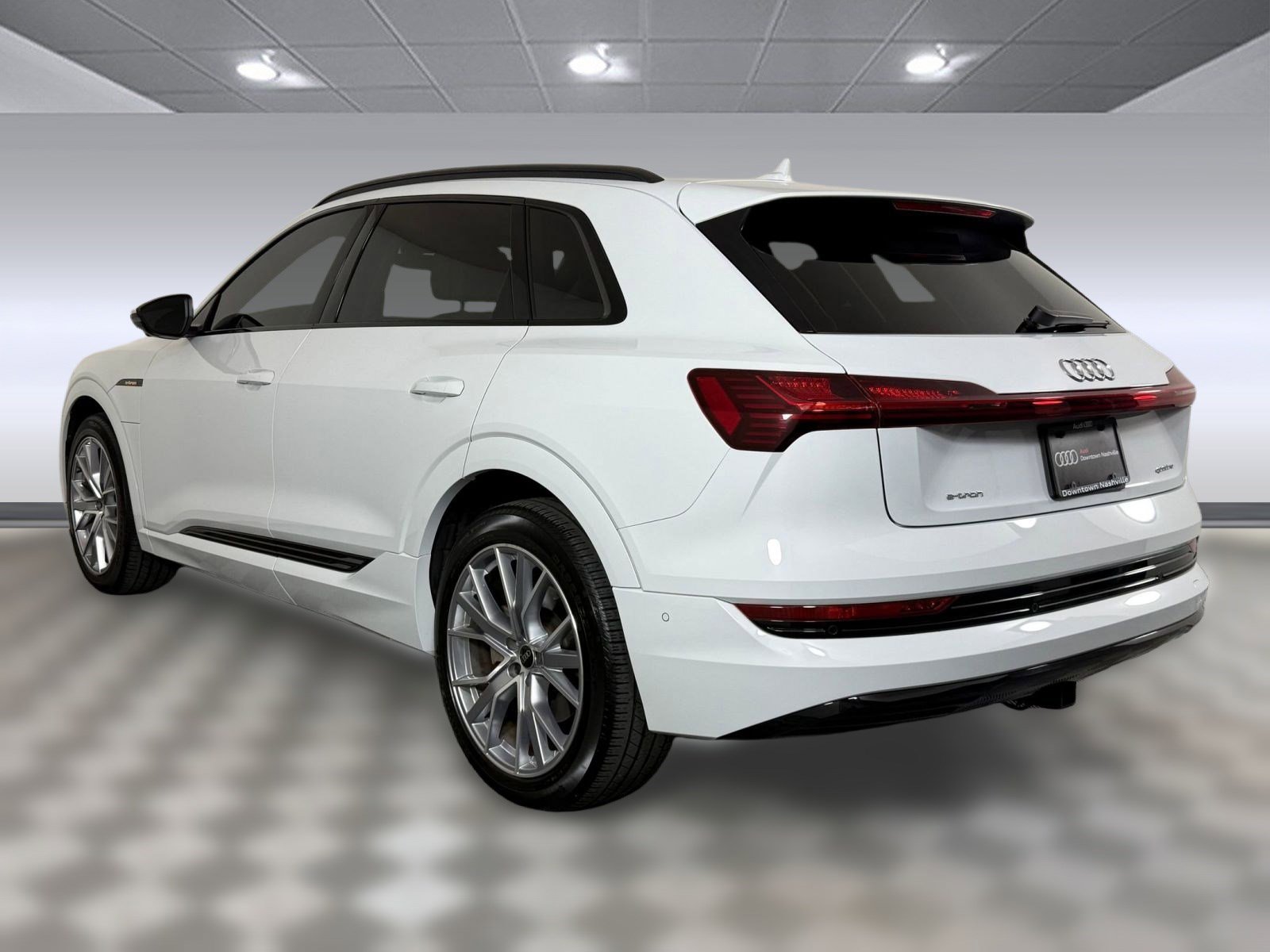 2021 Audi e-tron Prestige photo 3