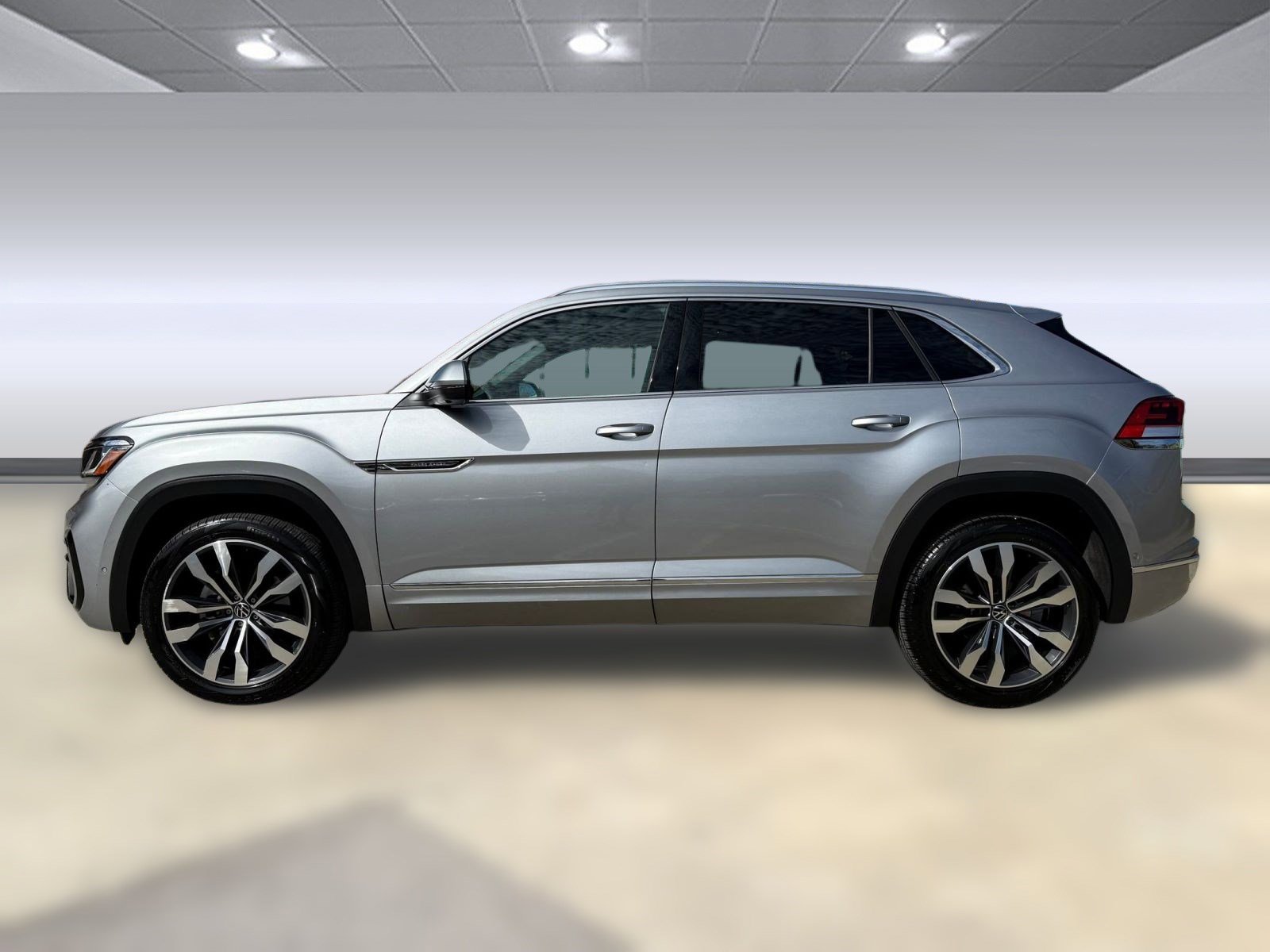 2023 Volkswagen Atlas Cross Sport V6 SEL Premium R-Line photo 2