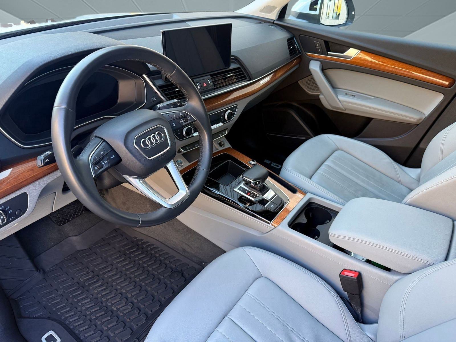 2023 Audi Q5 S line Premium Plus 45 TFSI photo 4