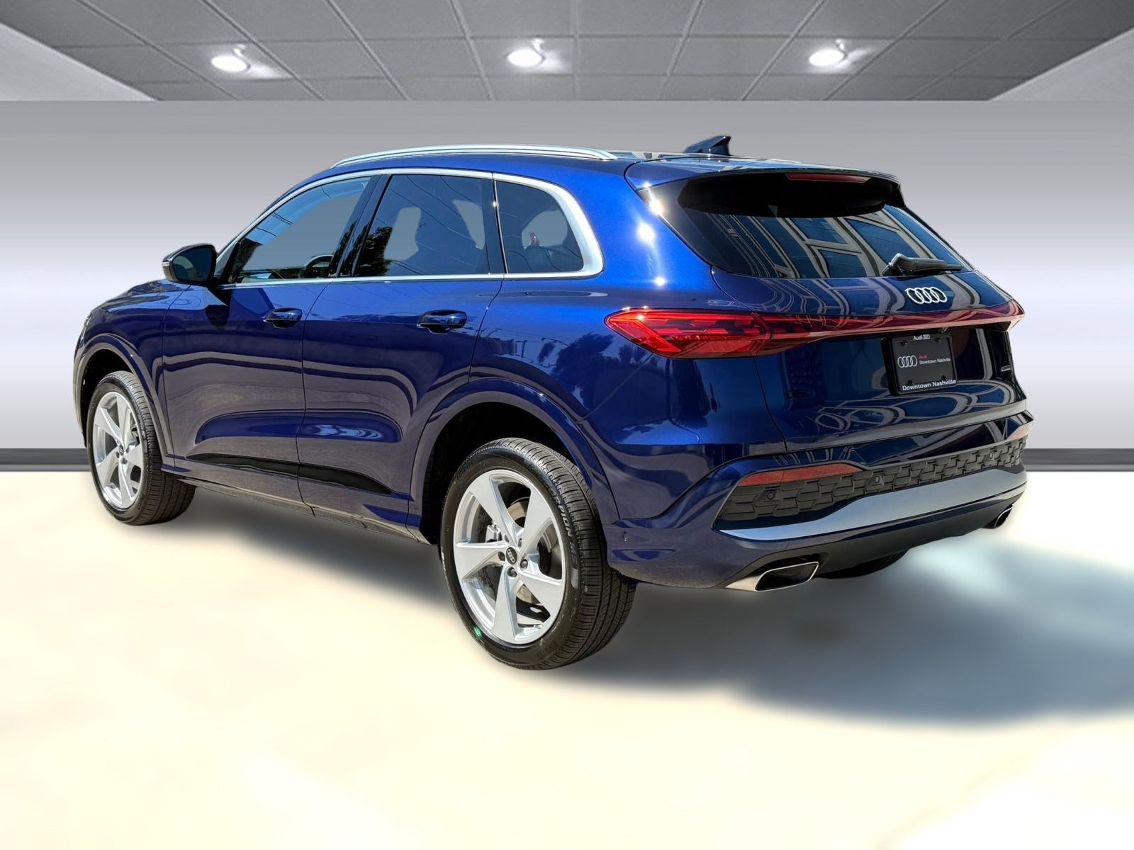 2025 Audi Q5 2.0T Premium Plus photo 3