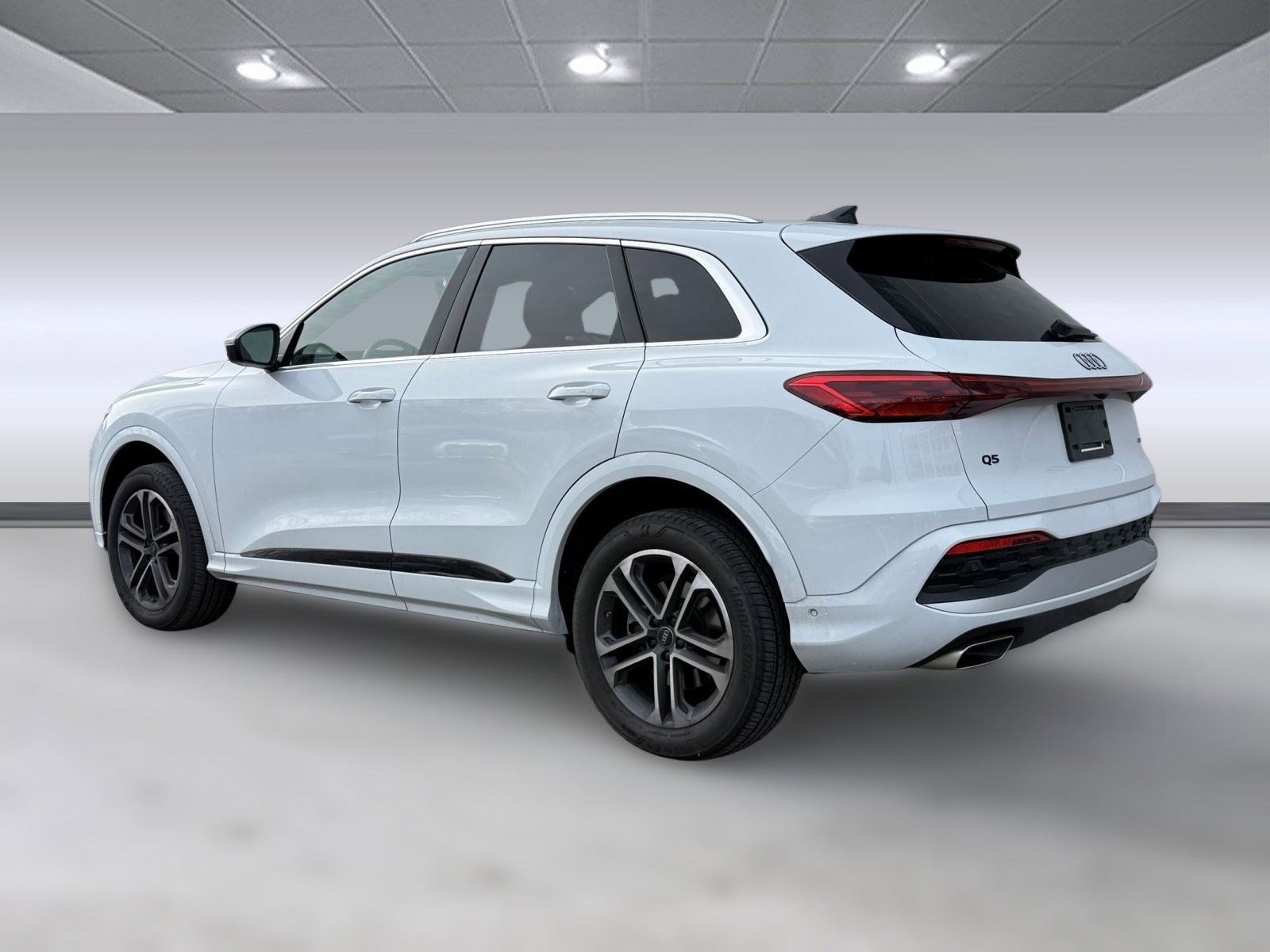 2025 Audi Q5 Premium TFSI photo 3