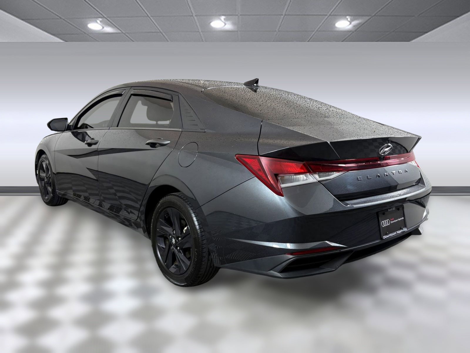 2022 Hyundai Elantra SEL photo 3