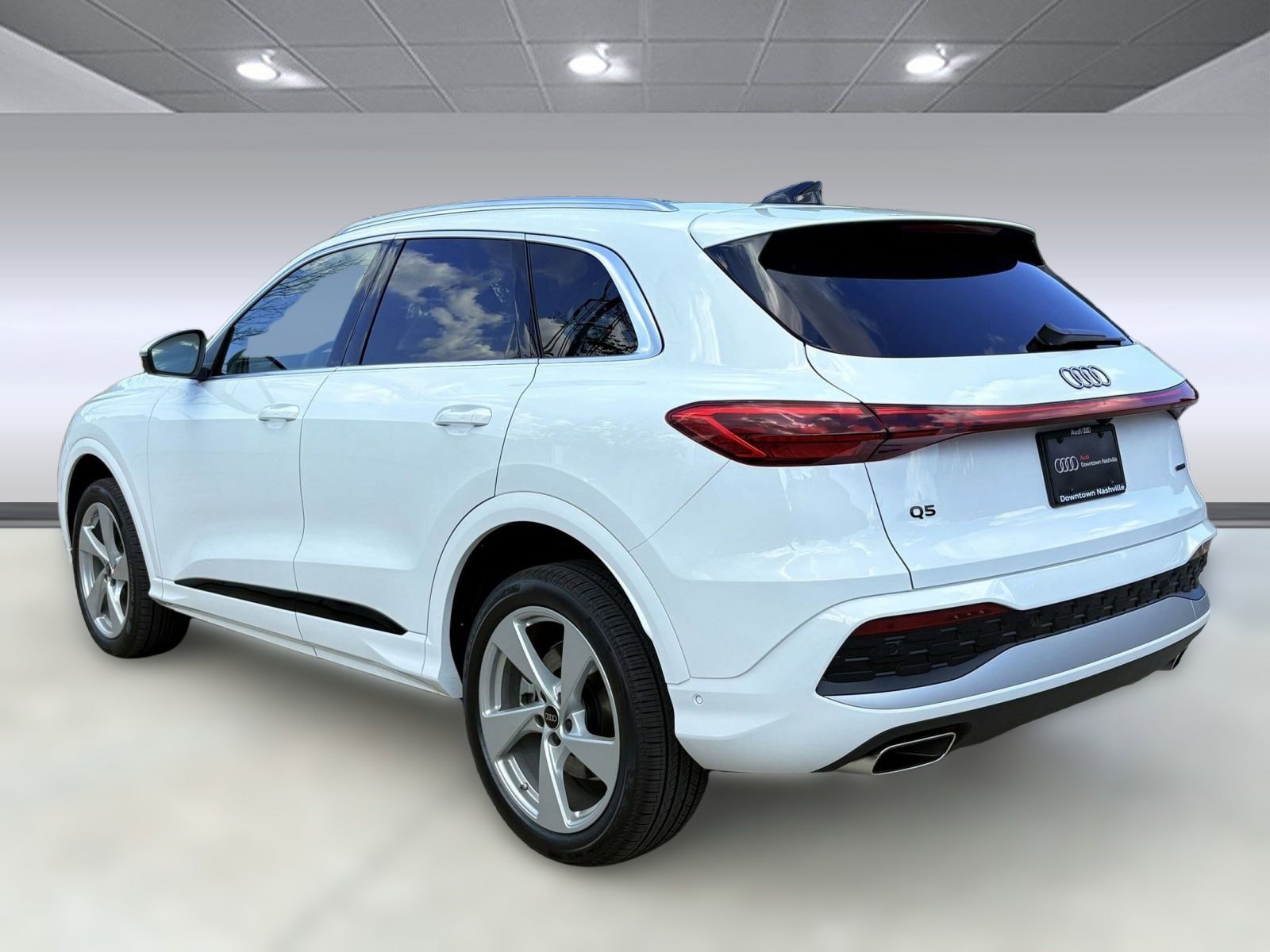 2025 Audi Q5 2.0T Premium Plus photo 3