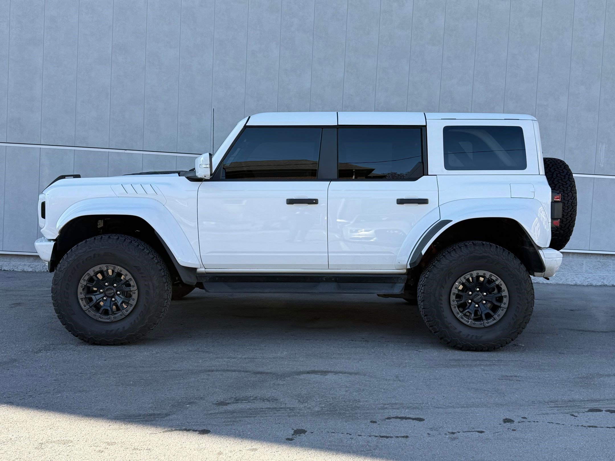 2023 Ford Bronco Raptor photo 2