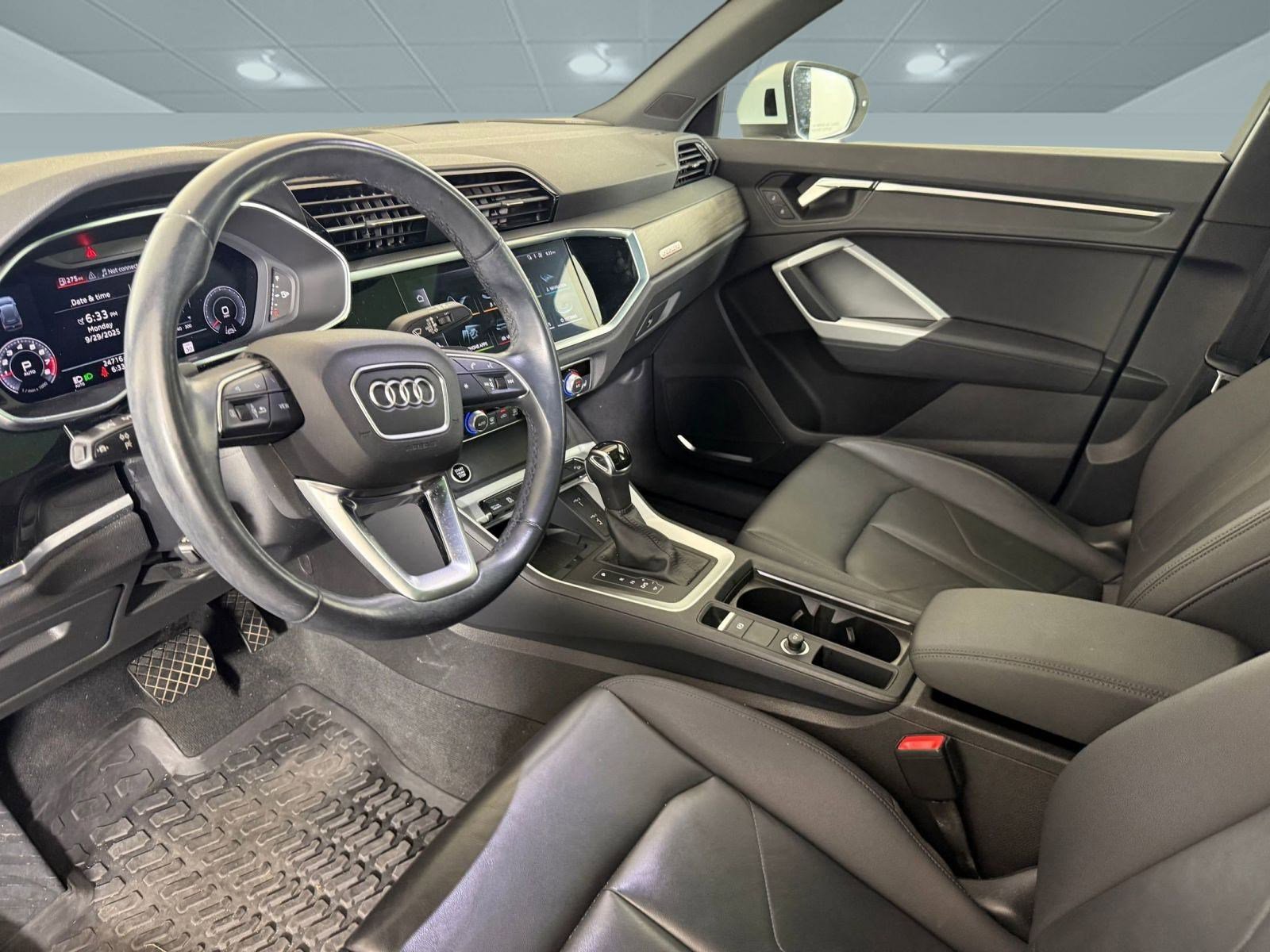 2021 Audi Q3 S line Premium Plus 45 TFSI photo 4