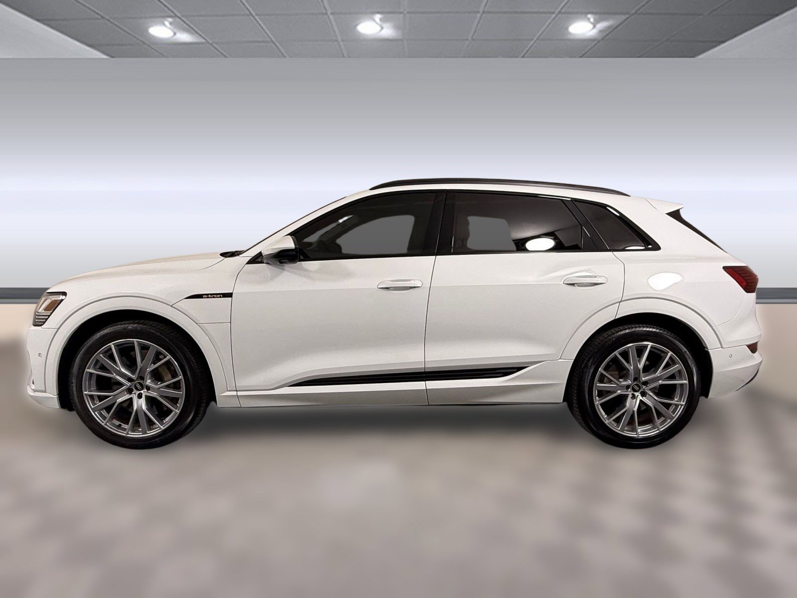 2021 Audi e-tron Prestige photo 2