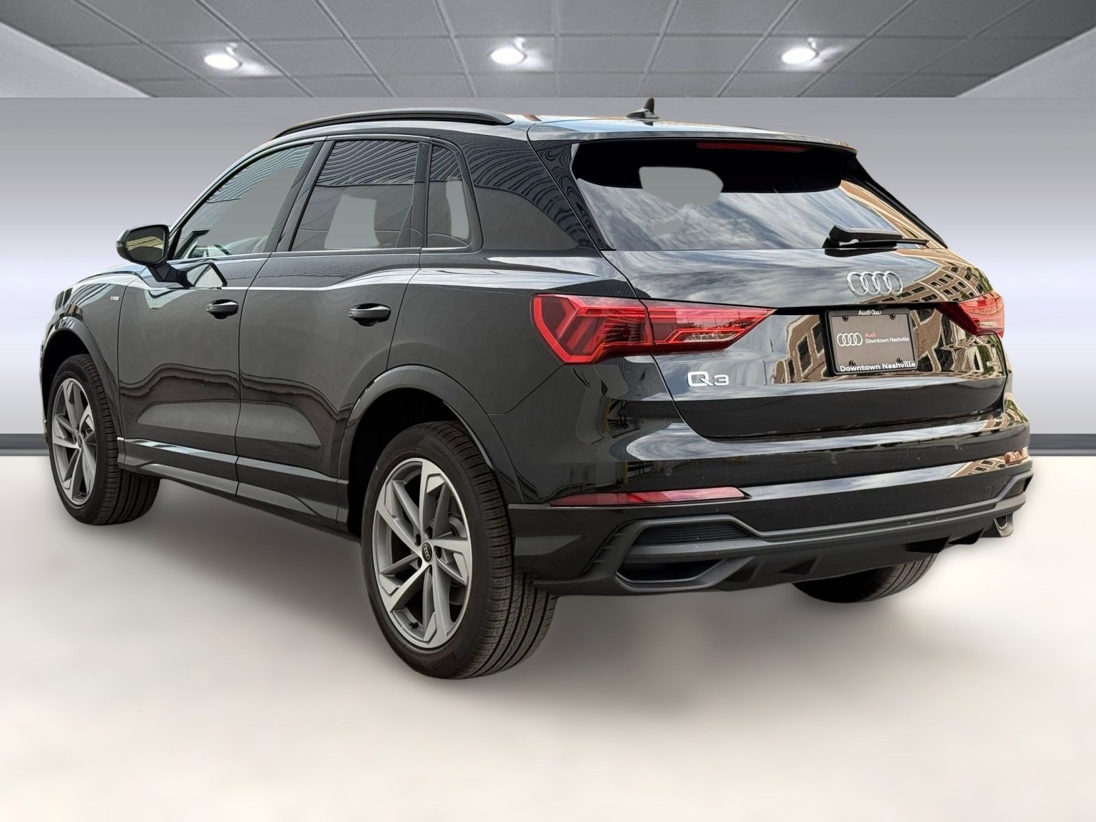2025 Audi Q3 45 TFSI S line Premium photo 2