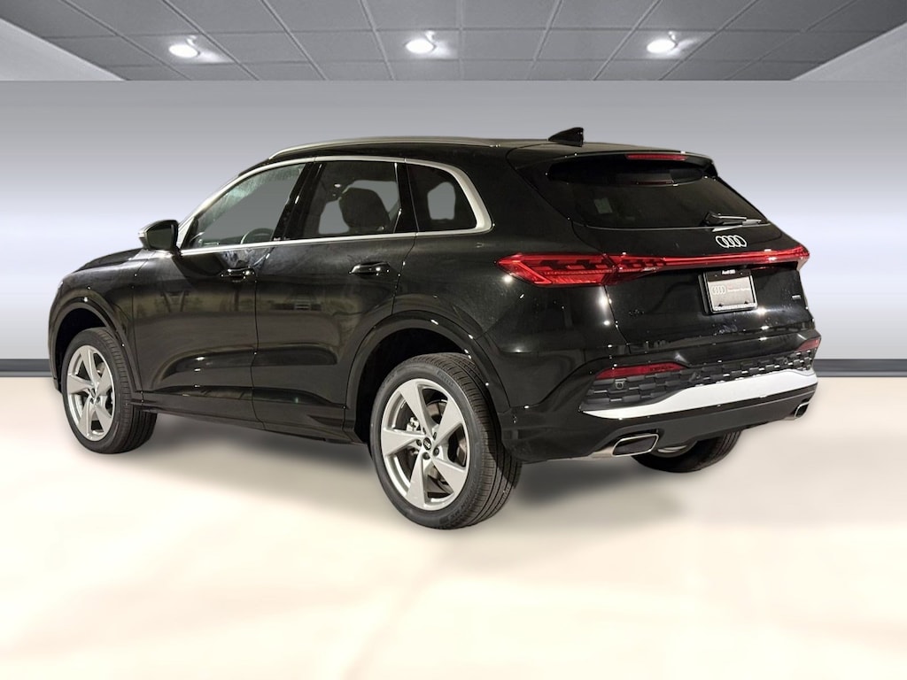New 2025 Audi Q5 2.0T Premium SUV