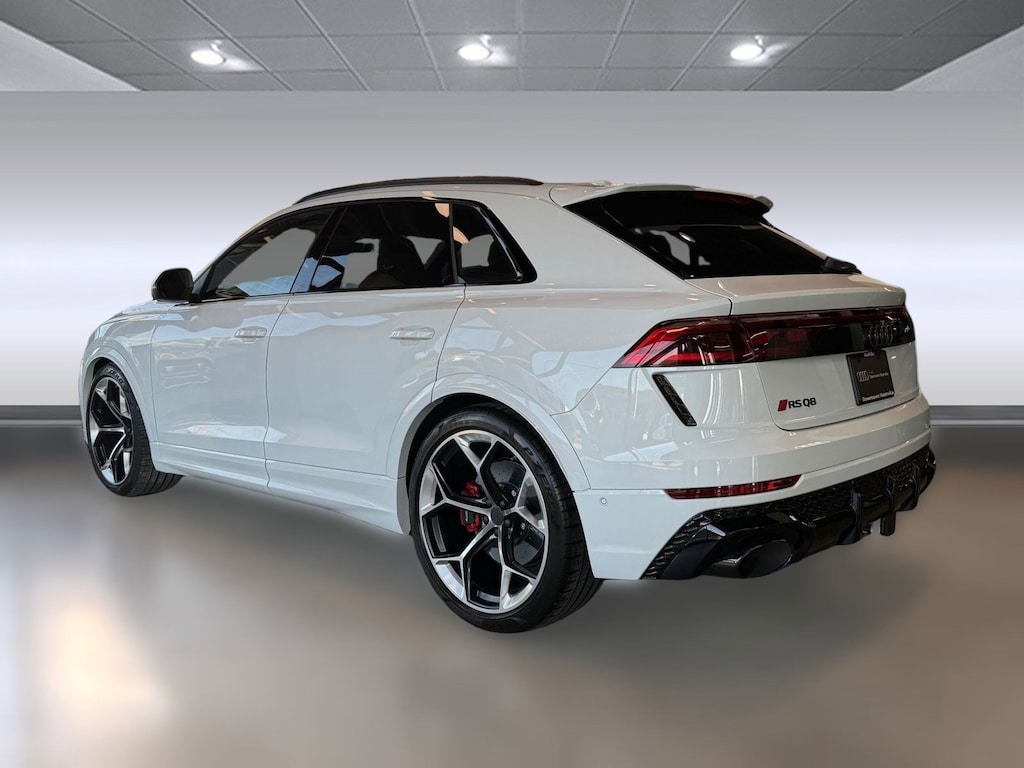 New 2026 Audi RS Q8 4.0T performance SUV
