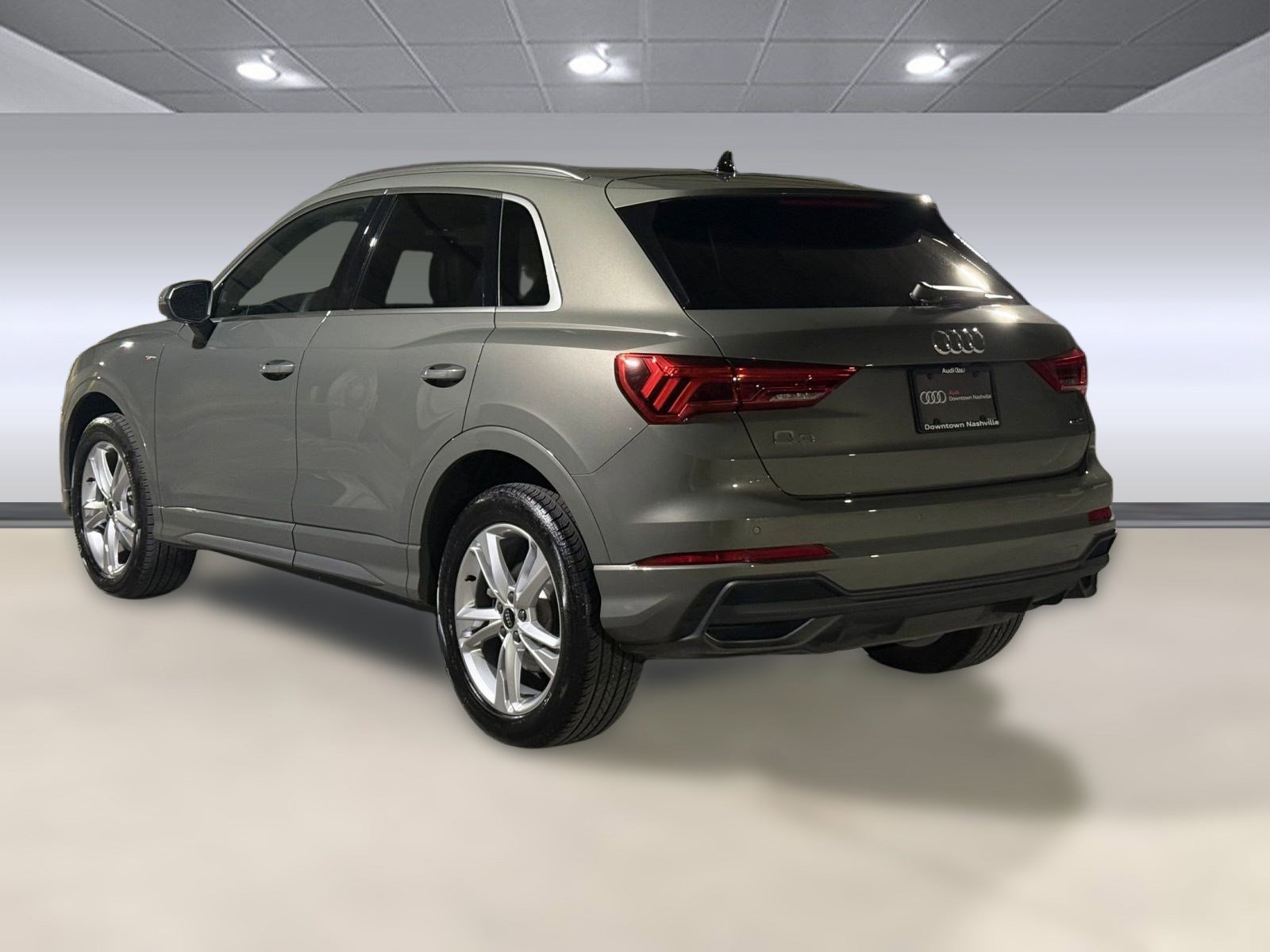 2024 Audi Q3 S line Premium 45 TFSI photo 3