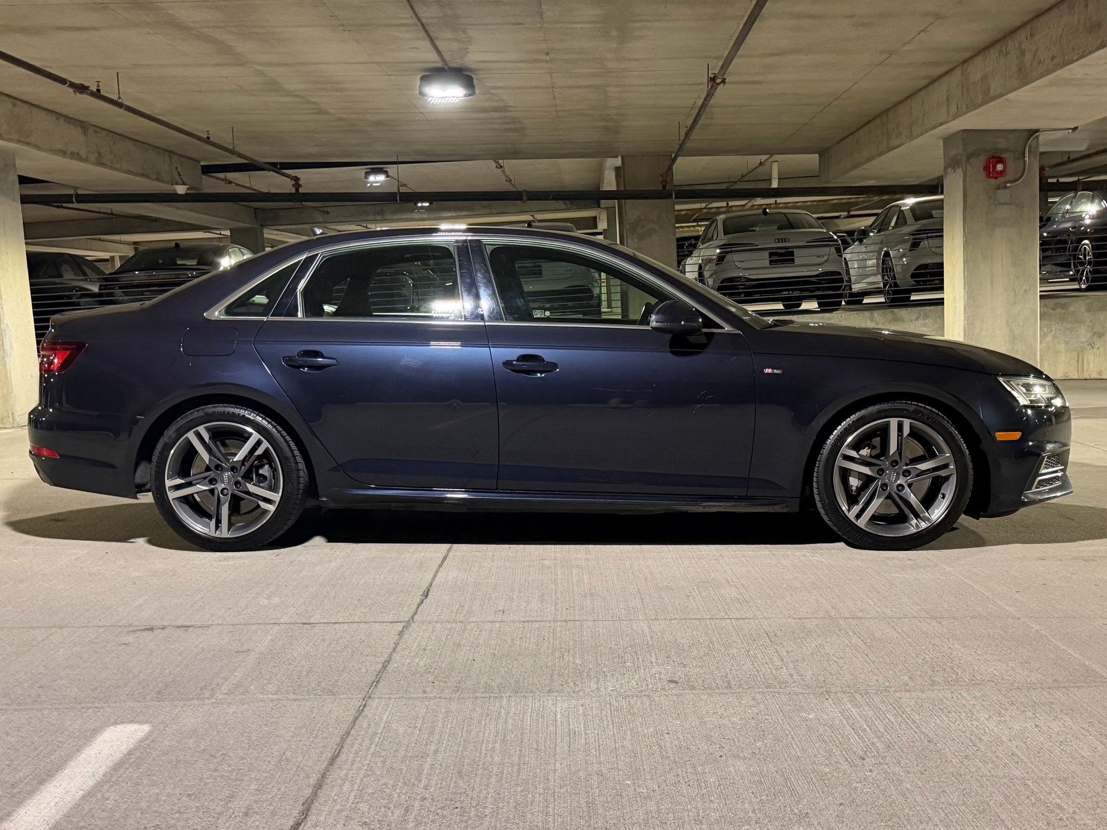 A4 Premium Plus 2.0 TFSI Premium Plus S Tronic Quattro AWD