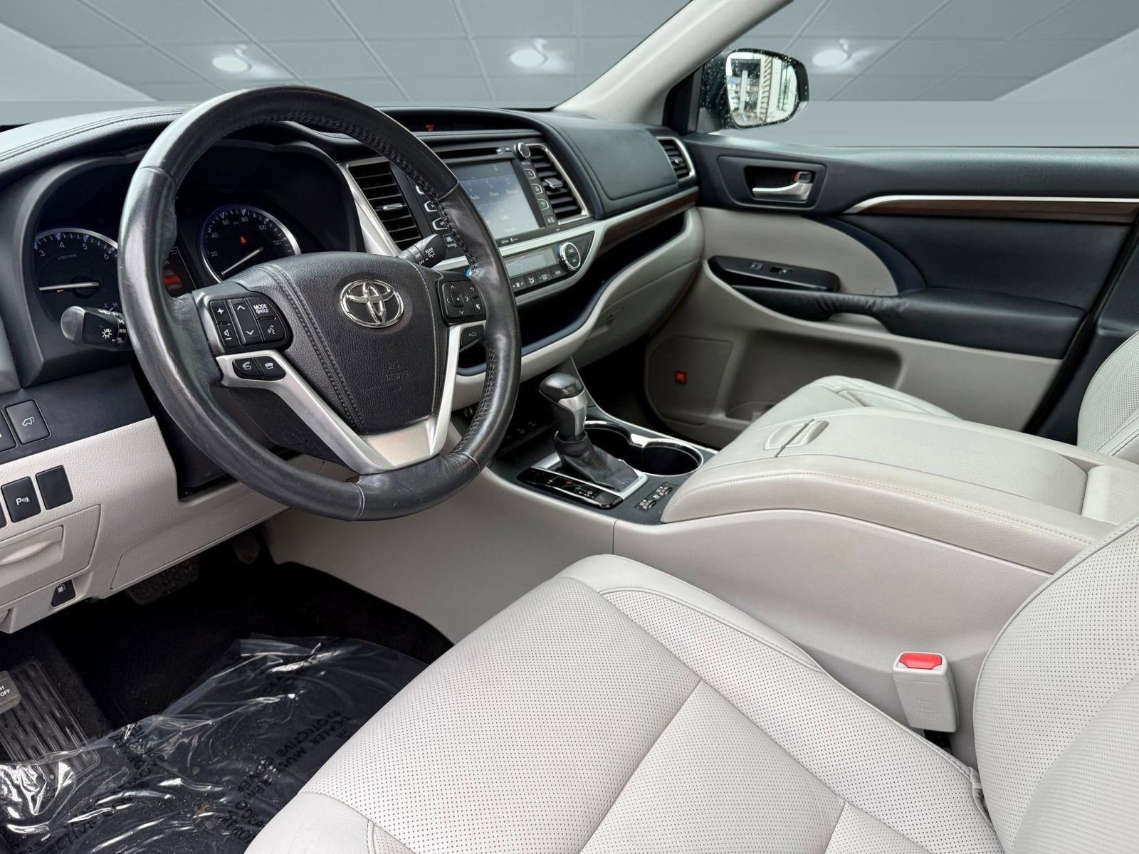 2014 Toyota Highlander Limited photo 4