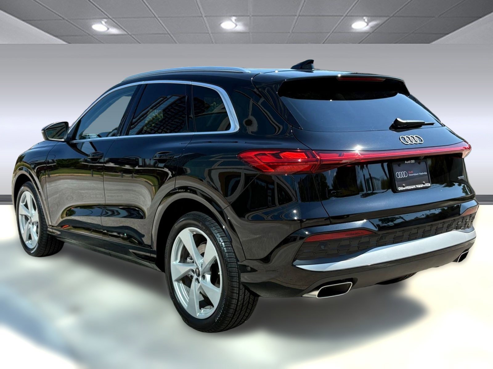 2025 Audi Q5 2.0T Prestige photo 3