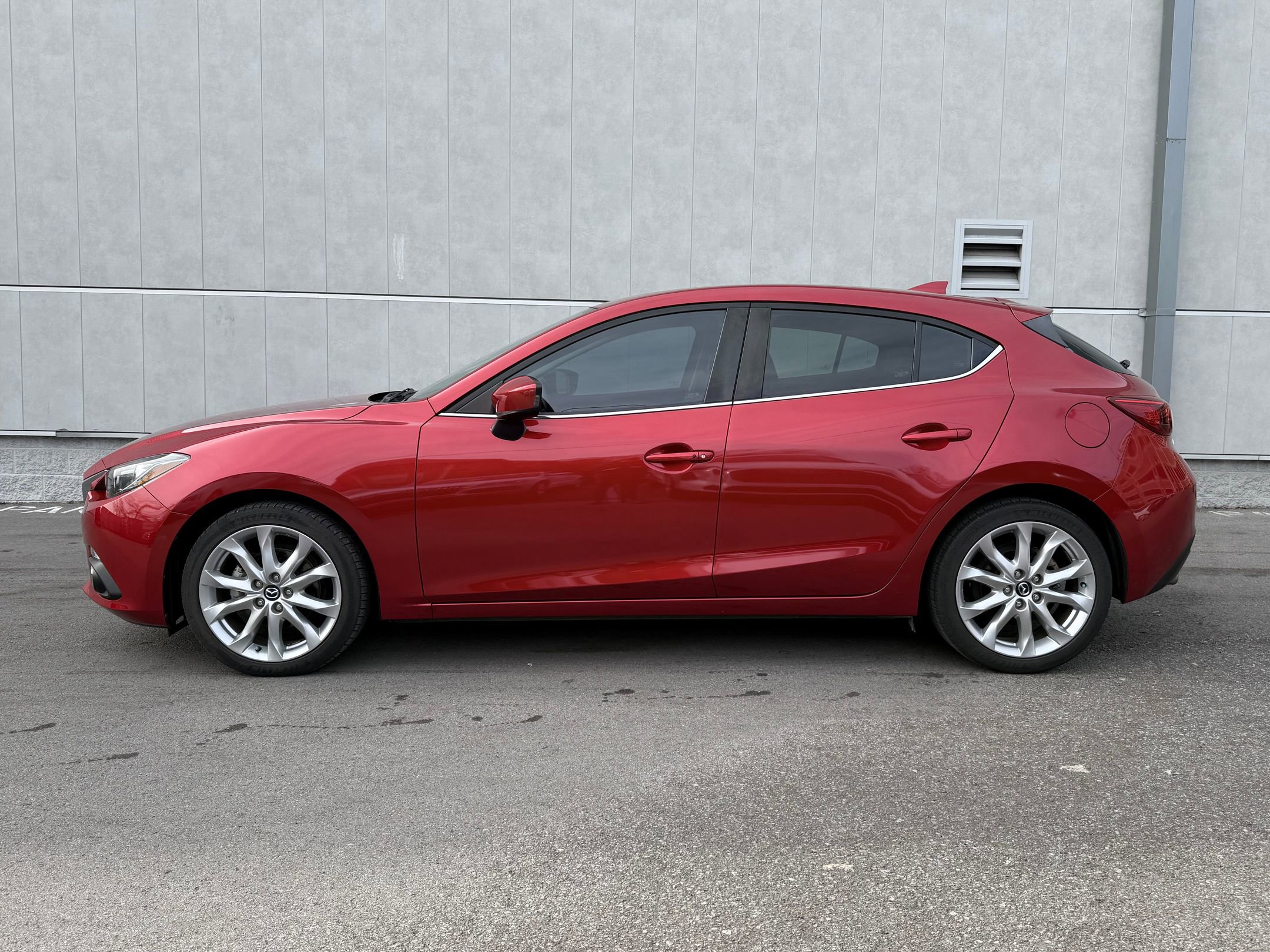 2016 Mazda Mazda3 s Touring photo 2