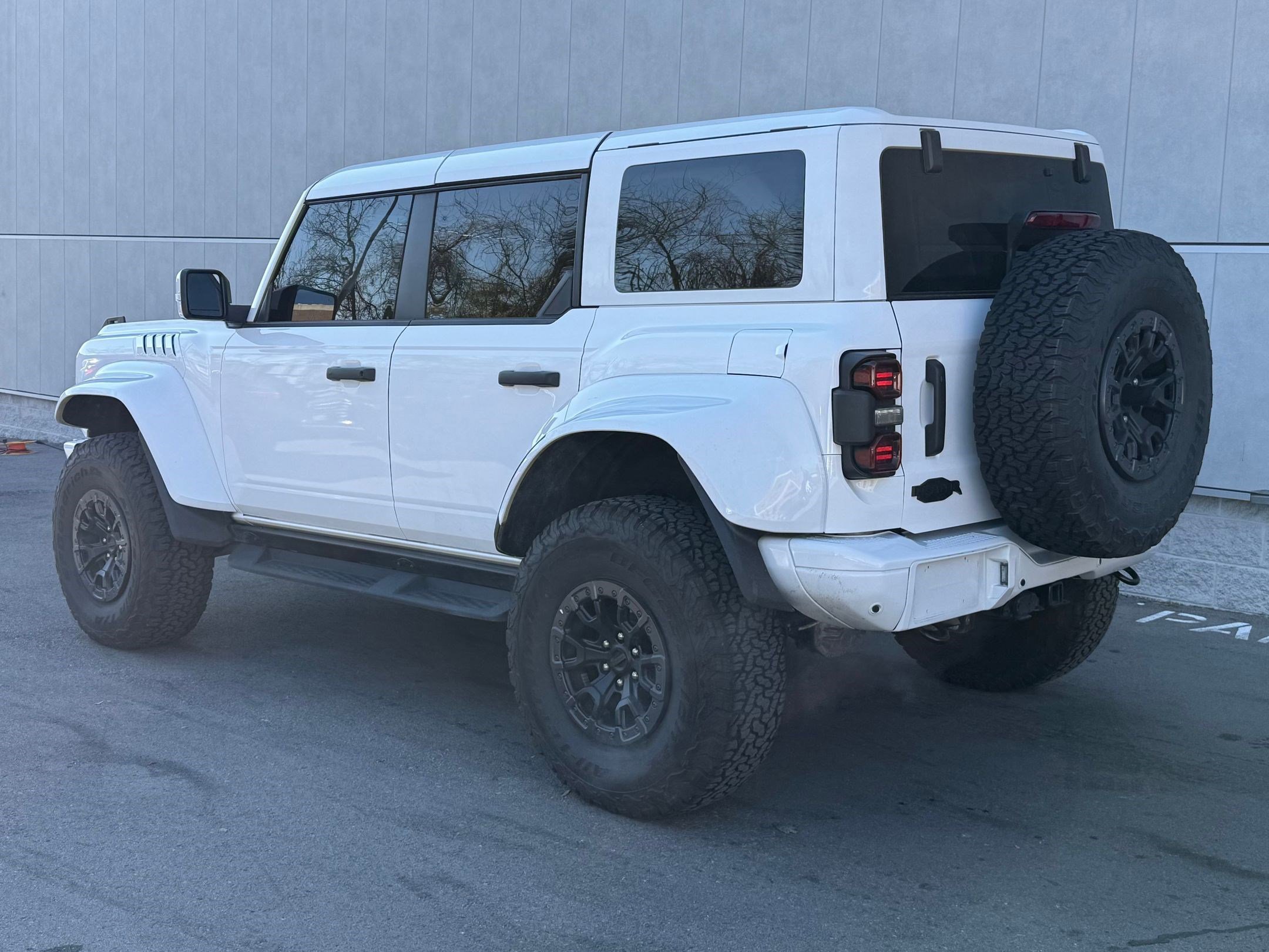 2023 Ford Bronco Raptor photo 3