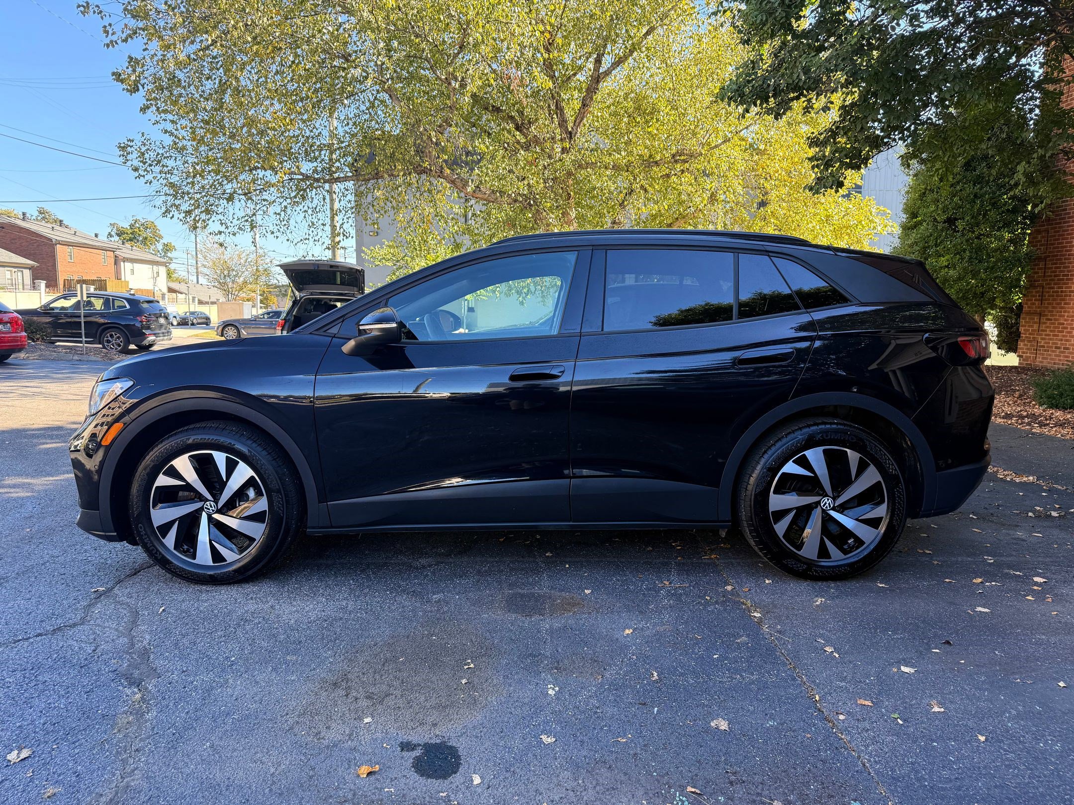 2024 Volkswagen ID.4 Standard photo 2