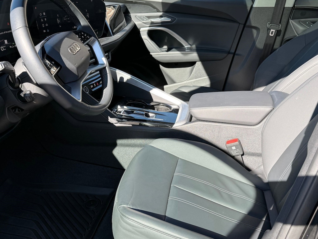 2025 Audi Q5 Premium TFSI photo 4