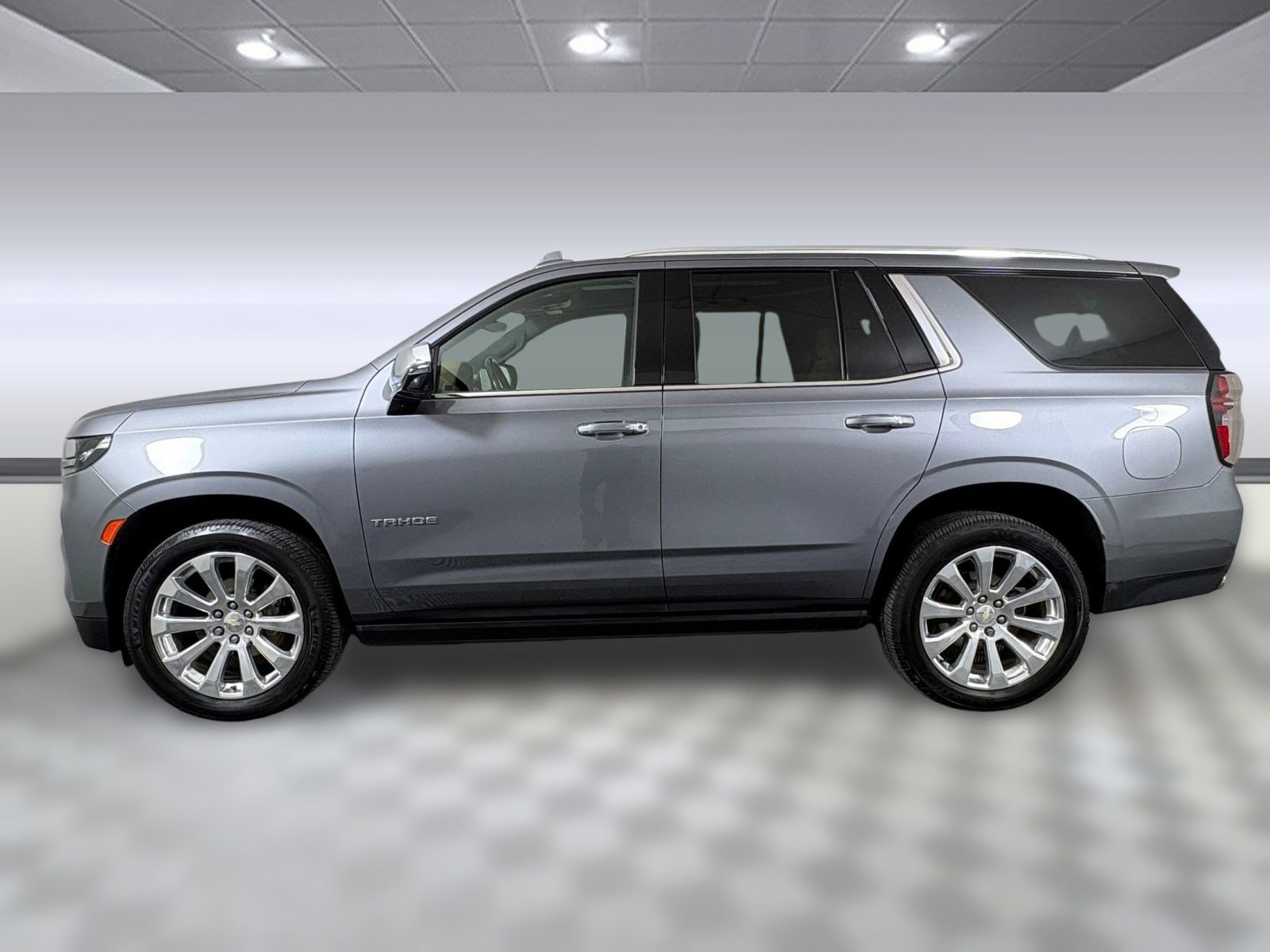 2022 Chevrolet Tahoe Premier photo 2