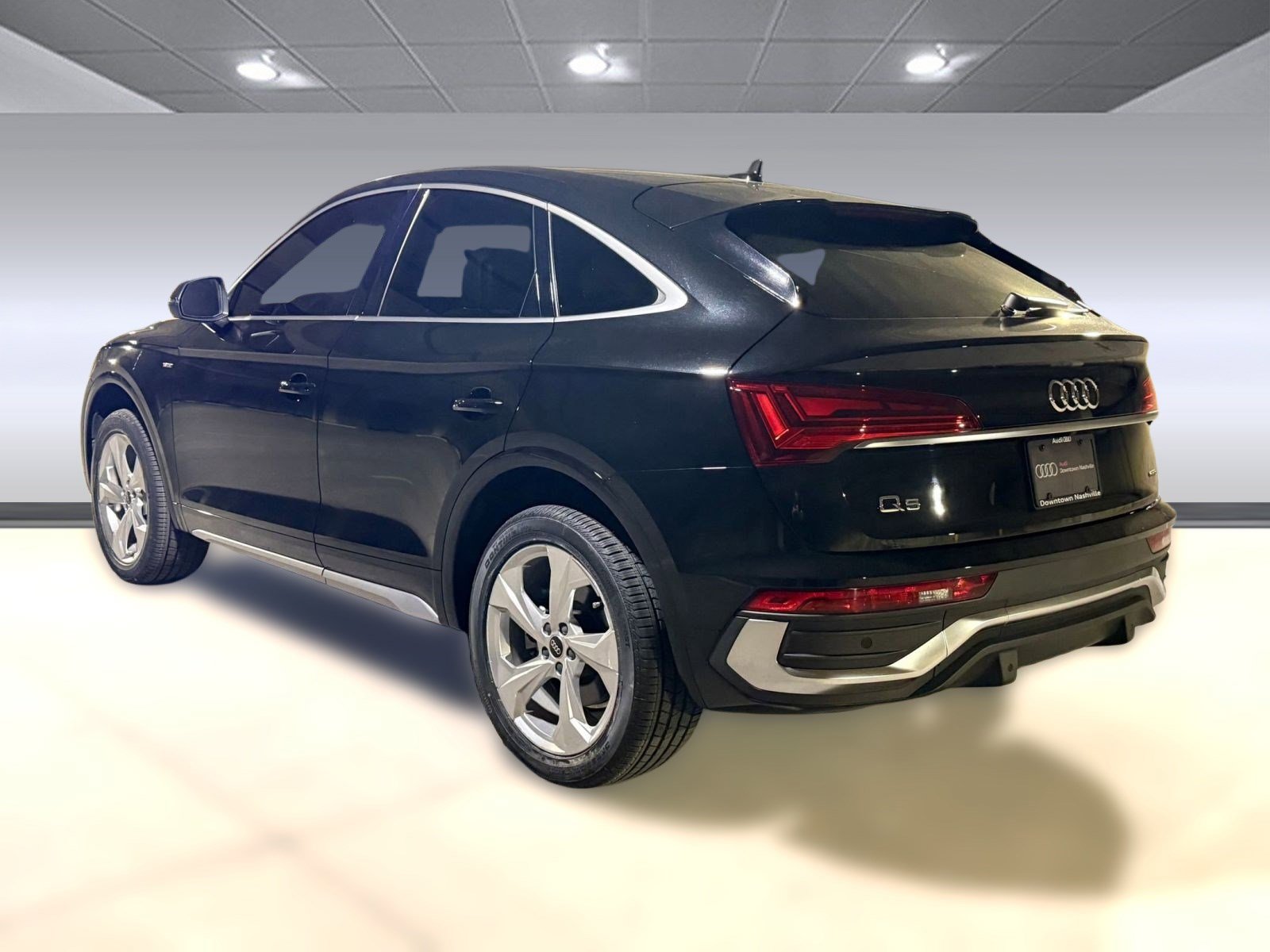 2023 Audi Q5 Sportback 45 TFSI Premium S line photo 3