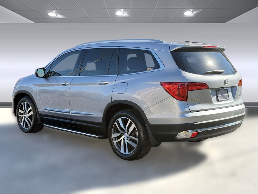 2018 Honda Pilot Touring photo 3