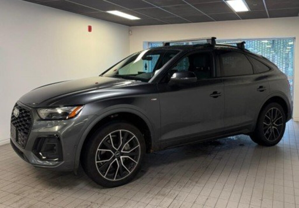 Certified 2022 Audi 45 2.0T Technik Quattro | S Line Black Pkg | Park Assist Crossover