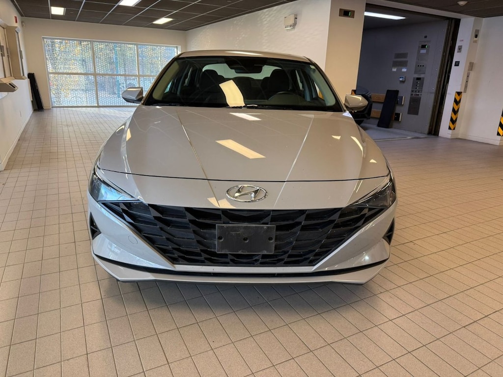Used 2021 Hyundai Preferred IVT | Heated Cloth Seats | Apple/Android CarPlay Sedan