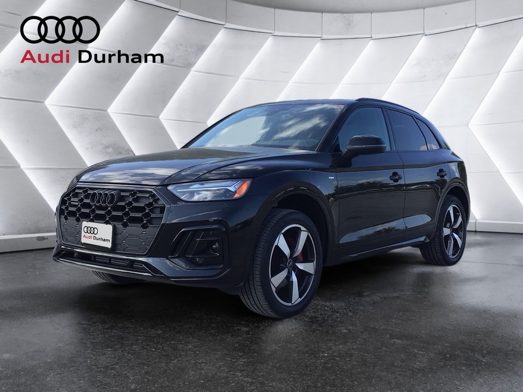 Certified 2025 Audi 2.0T Progressiv + Black Optics Pkg | Apple CarPlay SUV