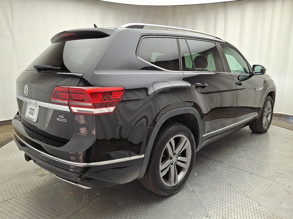 2019 Volkswagen Atlas V6 SE R-Line photo 3