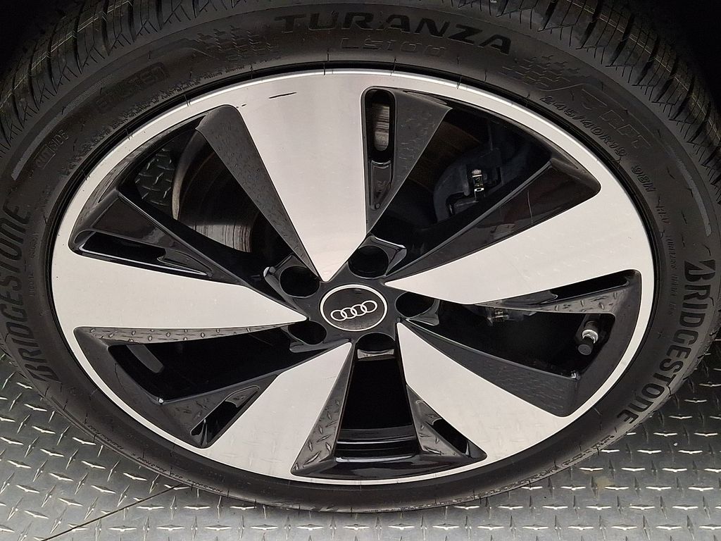 2025 Audi New A5 Premium Plus - Photo 8