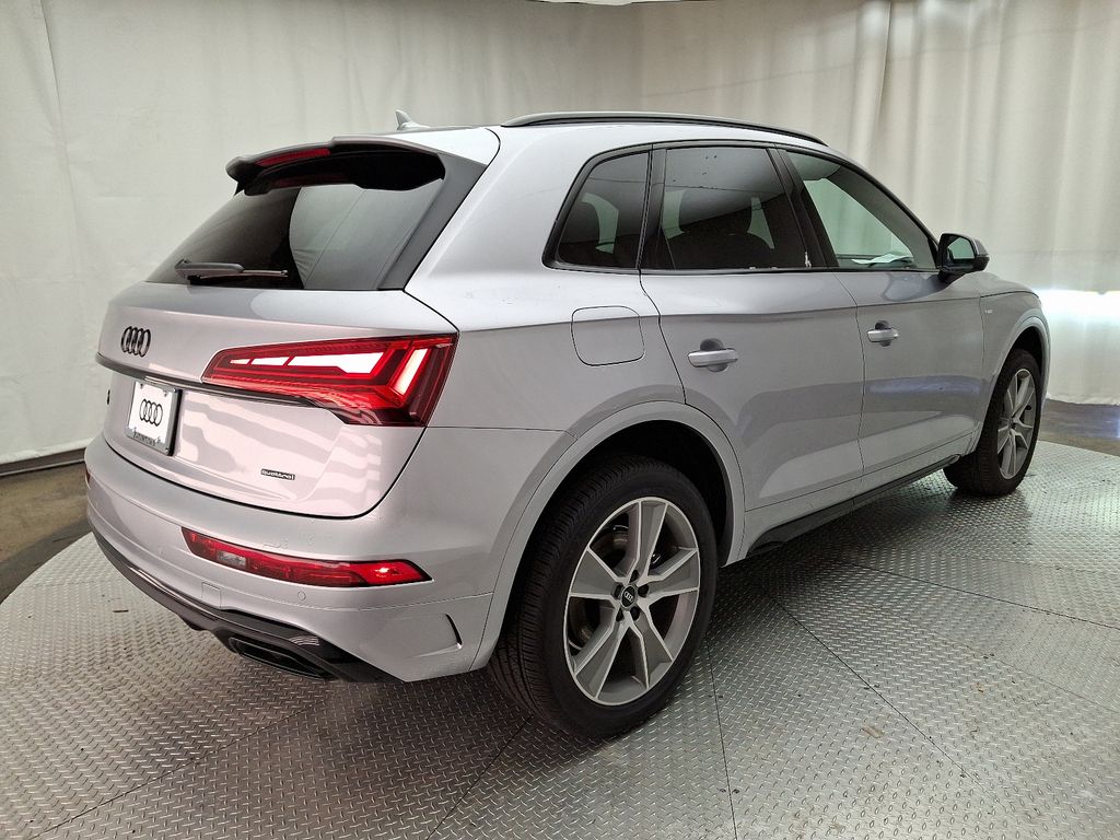 2025 Audi Q5 45 S line Premium photo 3