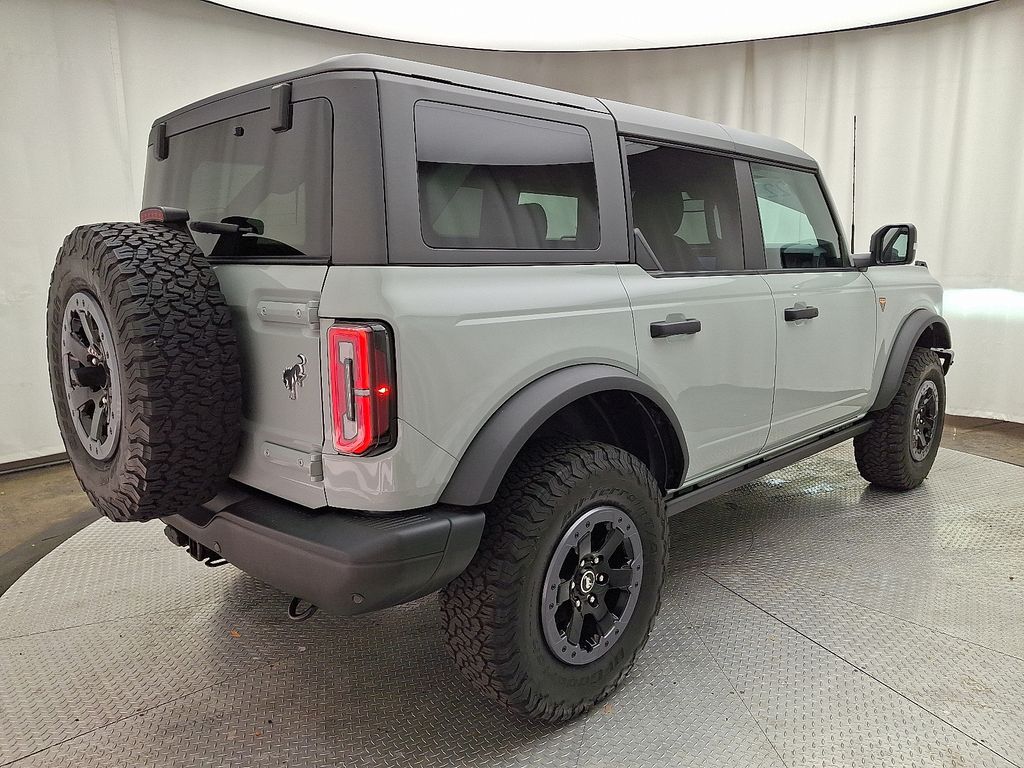 2022 Ford Bronco Badlands photo 4