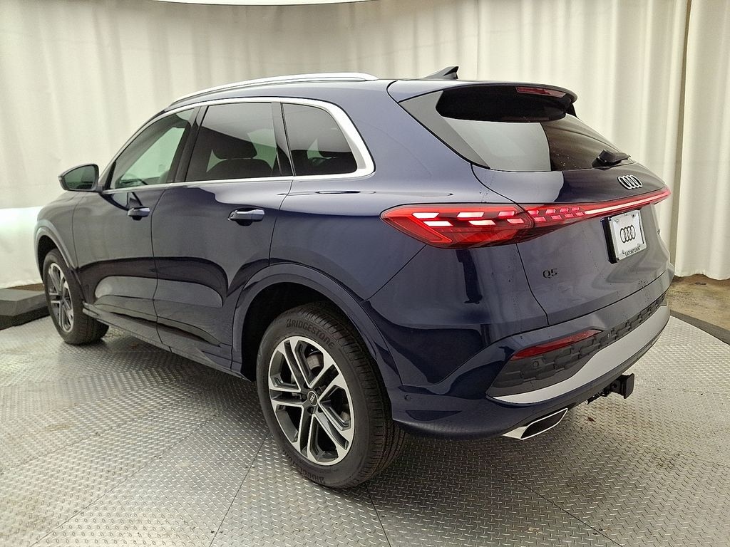 New 2025 Audi Q5 2.0T Premium SUV