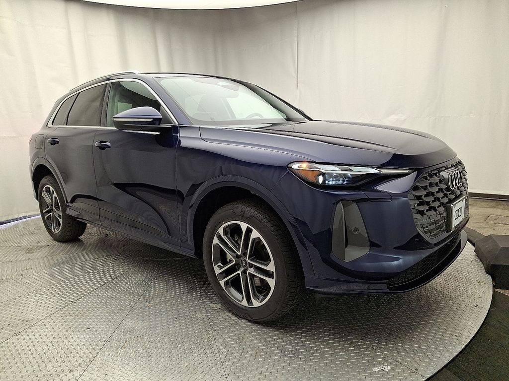 New 2025 Audi Q5 2.0T Premium SUV