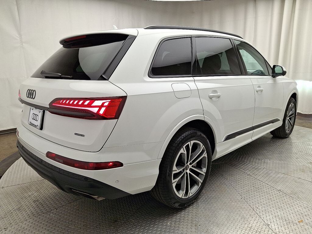 New 2026 Audi Q7 Premium SUV