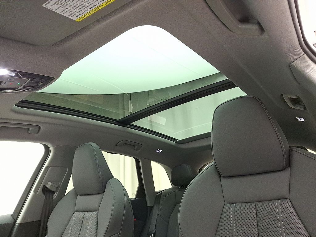2025 Audi Q5 Premium Plus - Photo 9