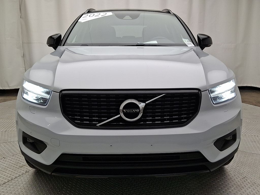 Used 2022 Volvo XC40 T5 AWD R-Design SUV