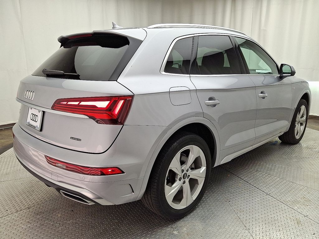 2023 Audi Q5 45 S line Premium photo 4