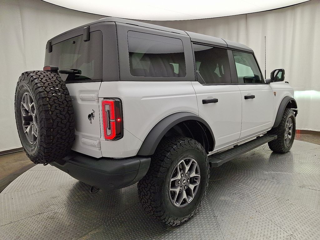 2024 Ford Bronco Badlands photo 4