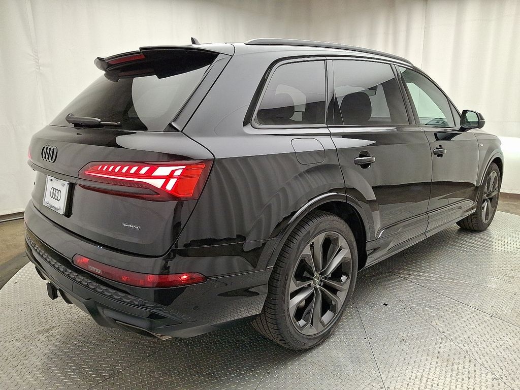 New 2026 Audi Q7 Premium Plus SUV